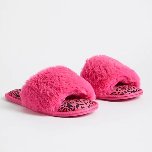 torrid Shoes - FUR BAND SLIPPER size 7